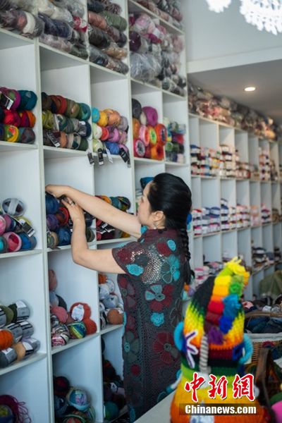 大妈淘宝直播织毛衣半年卖1000万60、70后走上新就业风口