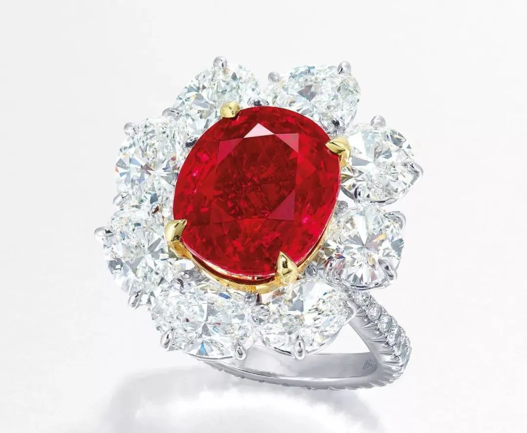 这个热血夏日,红宝石“拍了拍”你「江南收藏•珠宝世界」