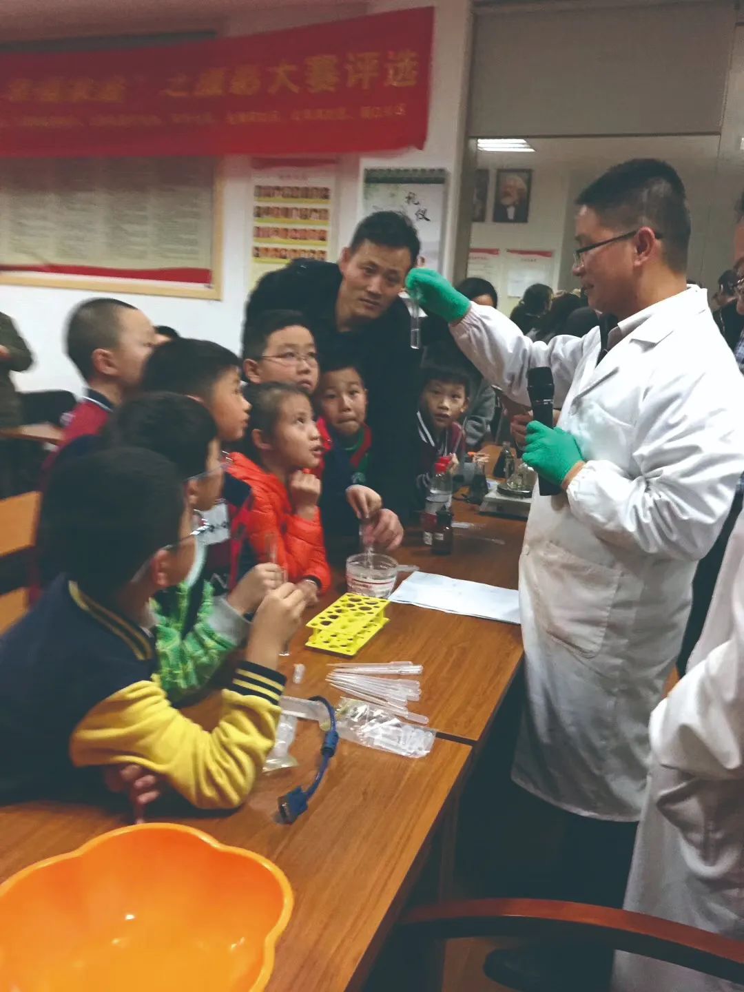 杨海锋文化是从每一个人心中长出来——社区“生生学堂”十年迎送近千名“蓬头稚子”