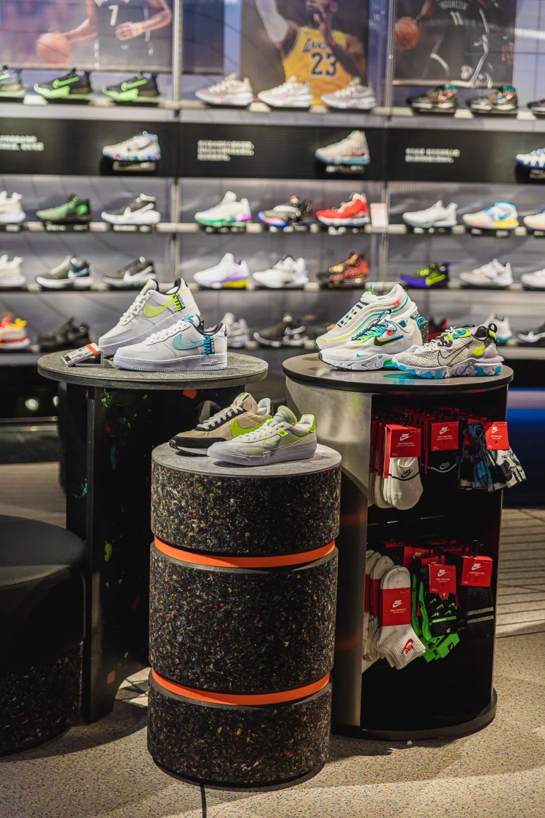 全球nike三大门店,广州nikerise概念店