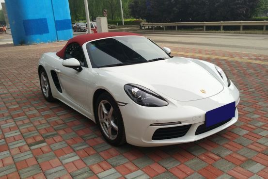 718boxster舒适体验,保时捷718boxster保养时打开敞篷