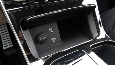 全新一代起亚k5介绍,超高的颜值全新起亚k5海外实车