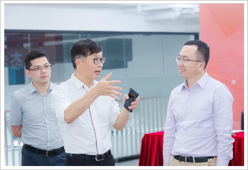 2021年度影响力企业领袖方洪波,美的职业经理人方洪波年薪