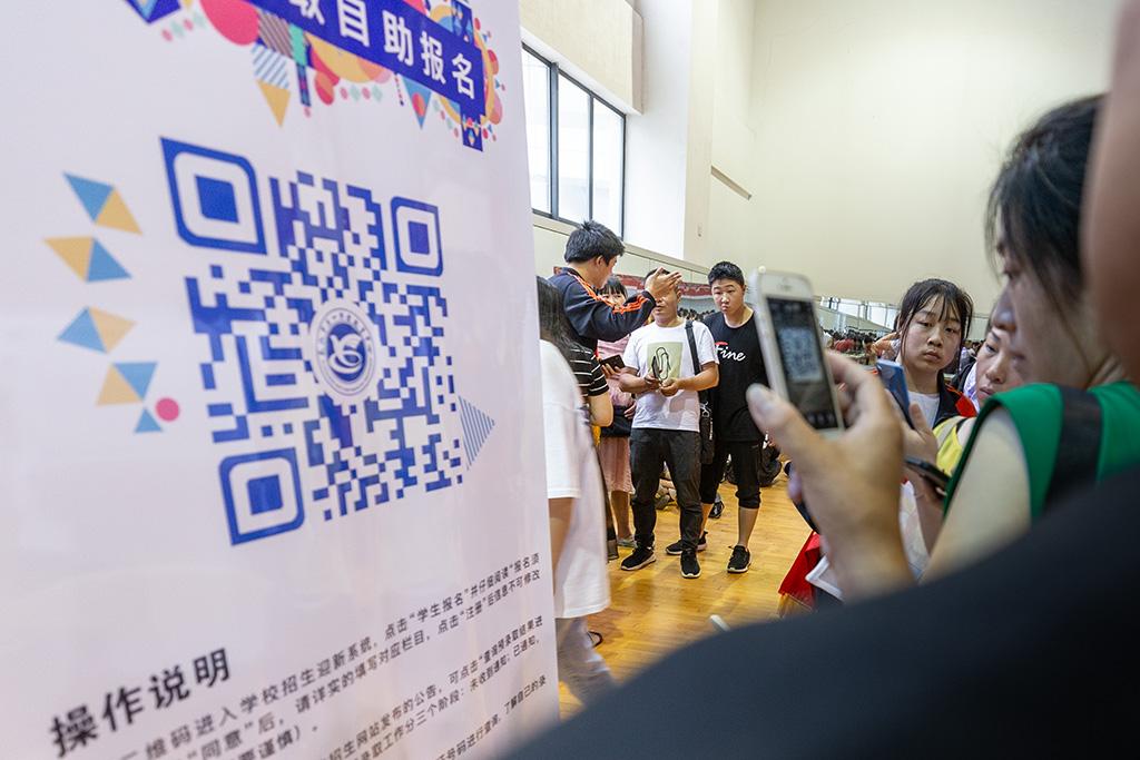 武汉这所学校颜值真高宛如仙境,武汉市学校景象