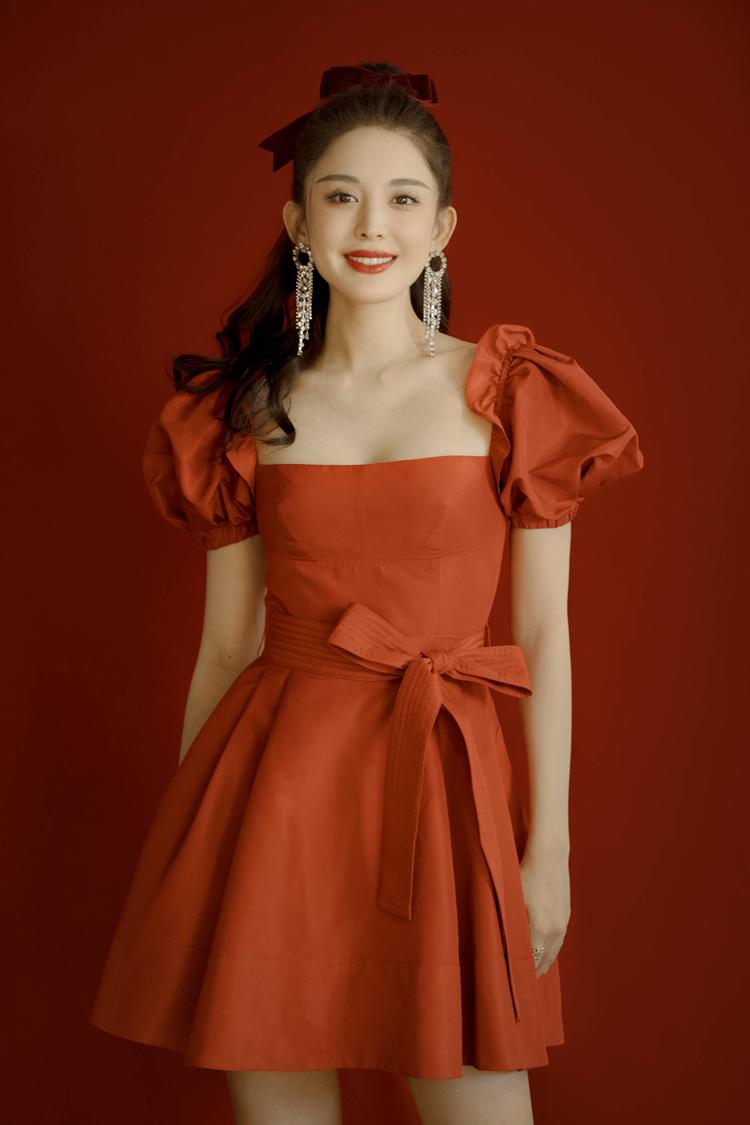 lisa穿衣太短被吐槽,lisa被网友吐槽衣服