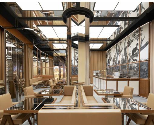 国际资讯｜LV入驻抖音、Burberry在深圳开设咖啡馆、美国LordTaylor百货破产、优衣库关闭韩国9家门店