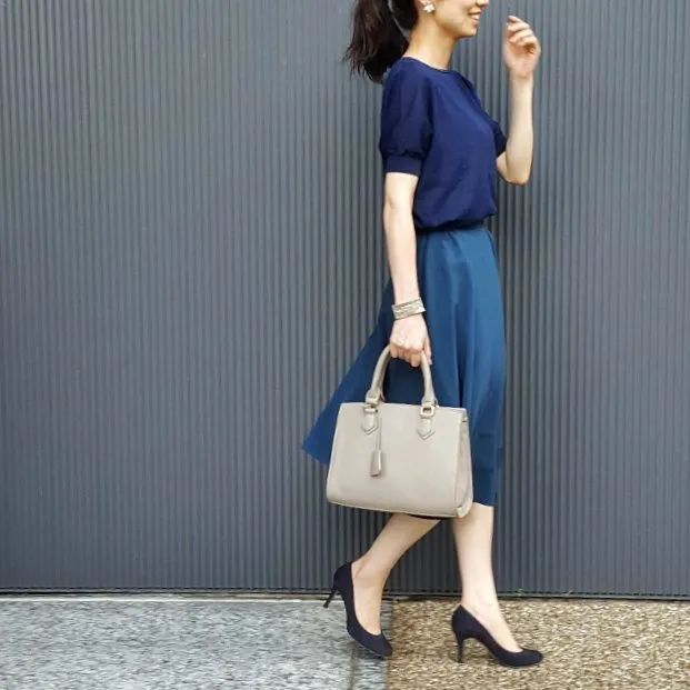 沉浸式收纳衣柜穿搭博主,衣柜分享穿搭博主