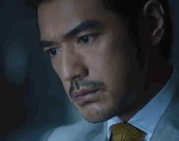 轮到中年男星被“外貌歧视”，我们女人终于松了口气