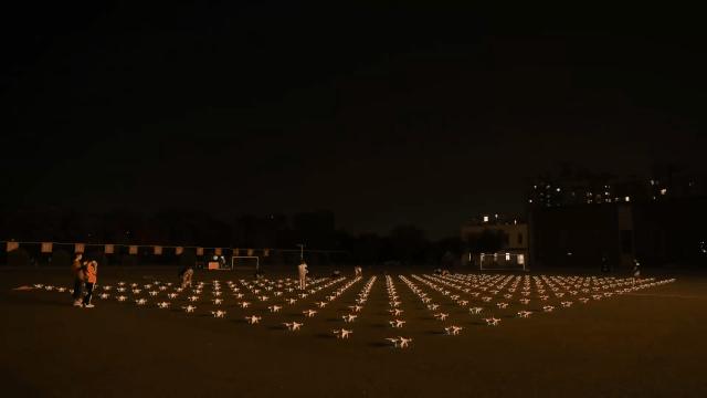 300架无人机闪耀南京航空航天大学上空！“云”端助农，微爱启“航”
