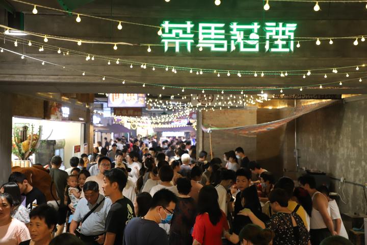 宁波北仑银泰城茶马花街,北仑银泰城茶马花街