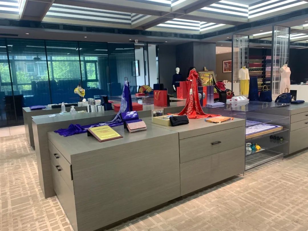 丝绸行业标杆“凯喜雅”疫情下布局全产业链“突围”今起多款真丝产品上线“每满生活”平台优惠让利消费者