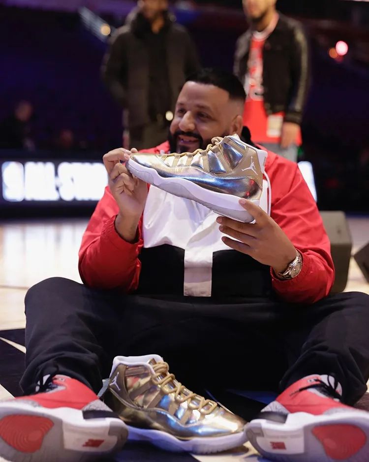 侃爷aj联名款,侃爷穿yeezy篮球鞋