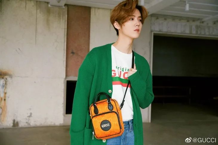 无帽卫衣虞书欣,虞书欣的衣服到底有多少钱