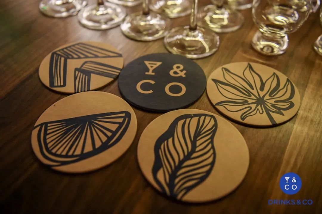 所有的酒都接受“外带”|这里是可以逛的酒吧，也是可以玩的零售店