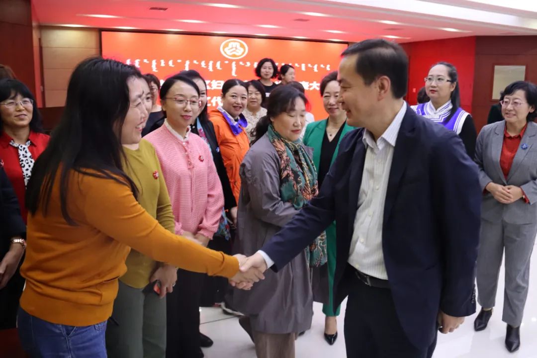 【你好，十二大】内蒙古自治区妇女第十二次代表大会通辽代表团启程