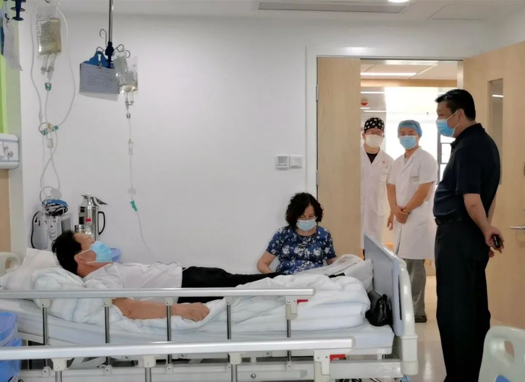 中国好人！江汉大学附属医院刘建华同志荣登“中国好人榜”，获评敬业奉献类好人称号