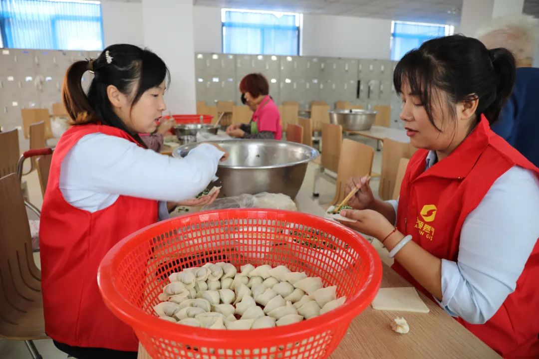 暖心！安顺燃气送“福气”啦