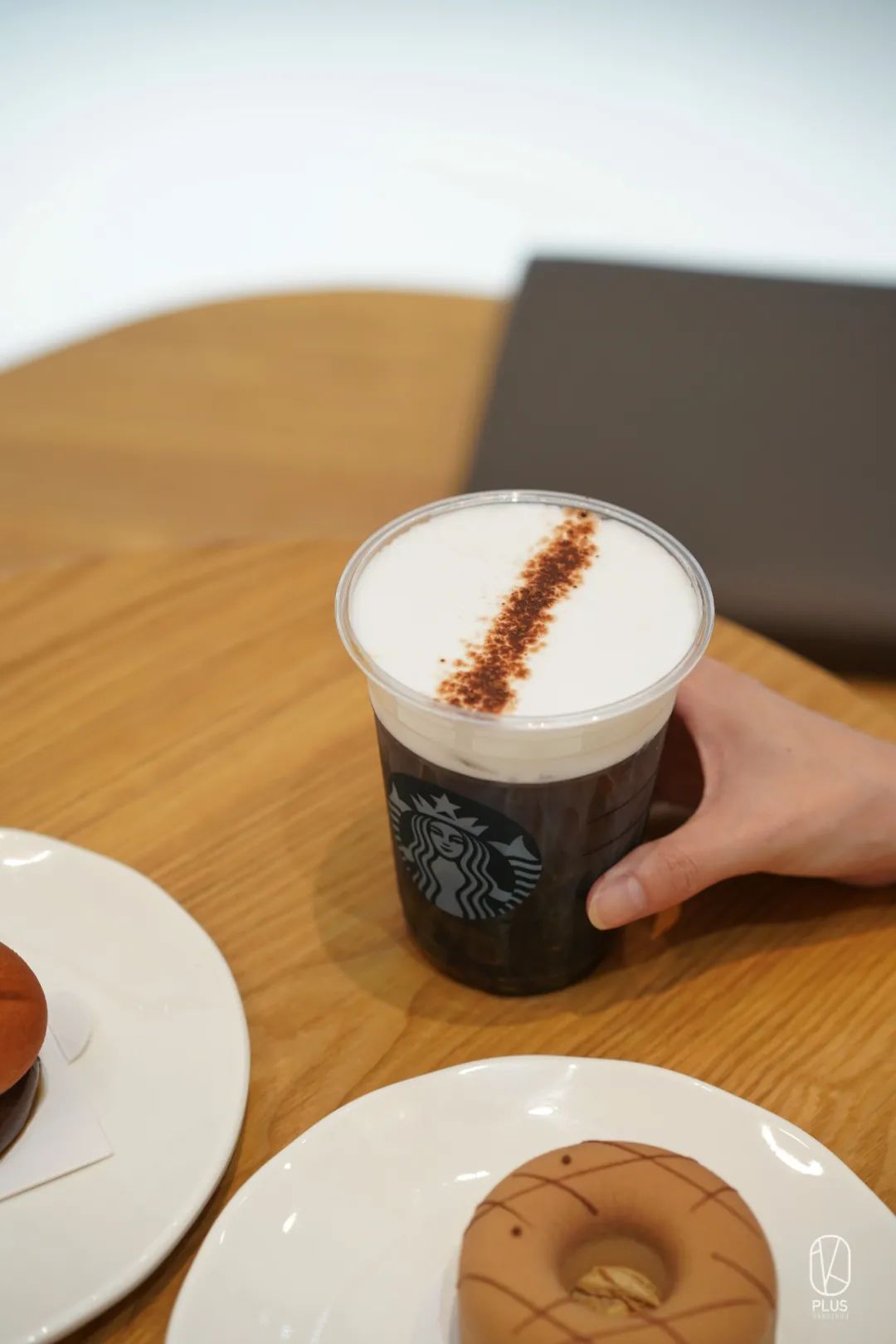 藏在咖啡里的爱意！星巴克用心荟萃饮品全新上市！又带着限定款周年庆杯子来圈粉了