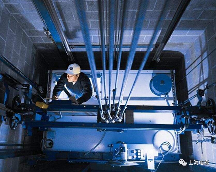 爱登堡电梯维修教程的视频,爱登堡电梯检修恢复怎么不返平层