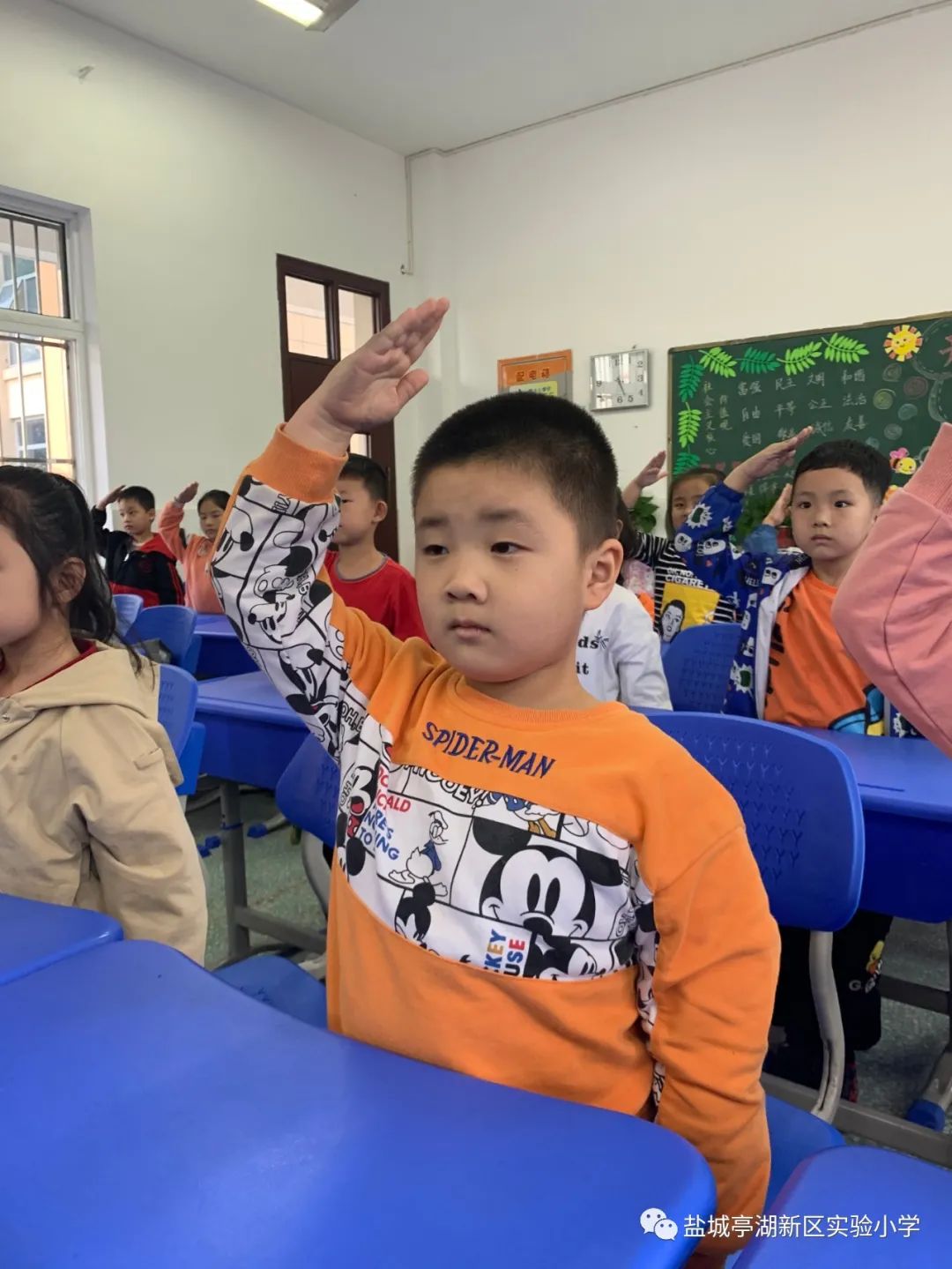 实验小学红领巾心向党舞蹈完整版,红领巾心向党北辰区模范小学