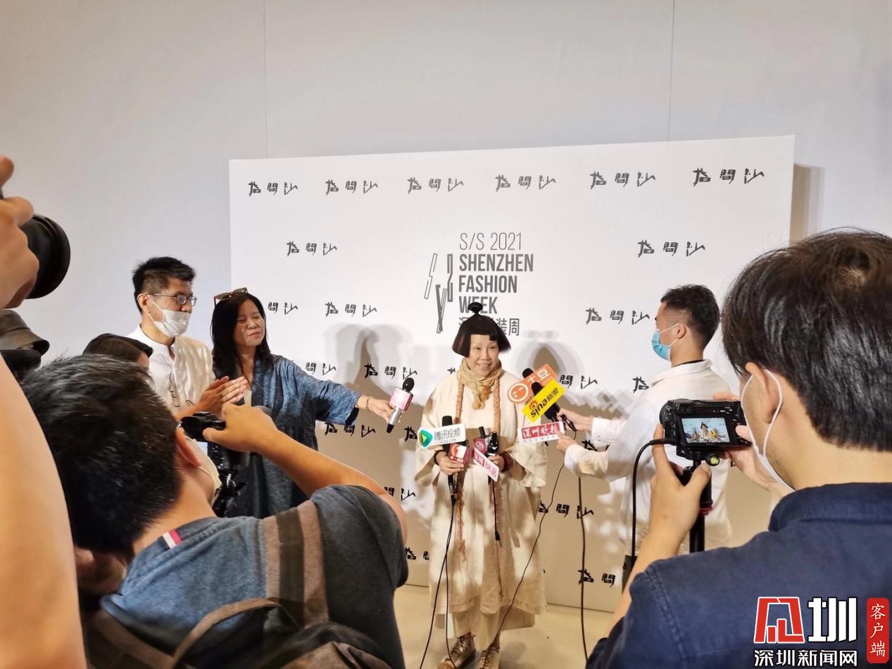 一场惊艳的学院风走秀,一场震撼人心的走秀