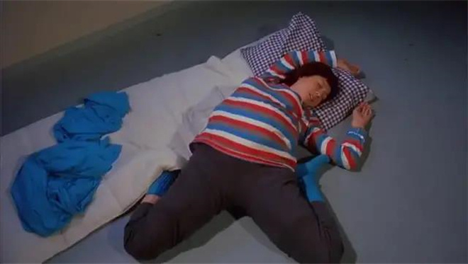 半月爱丽丝关晓彤真的胖了吗 (月半爱丽丝关晓彤)