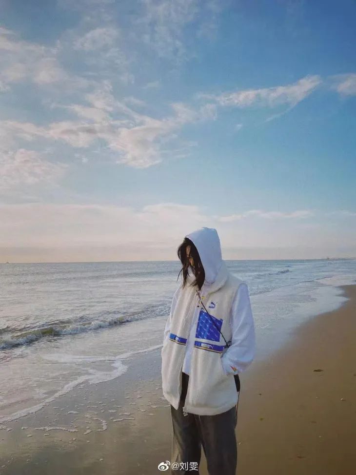 卫衣无帽赵露思,卫衣赵露思