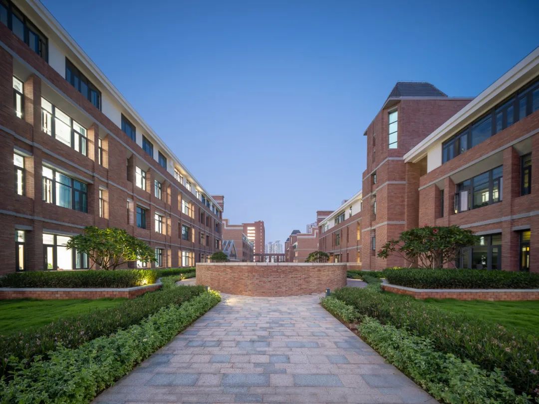 凤凰木守护的校园|深圳中学（泥岗校区）