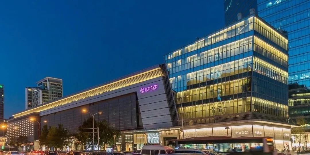 凡尔赛文学天后，也是一位时尚精算师