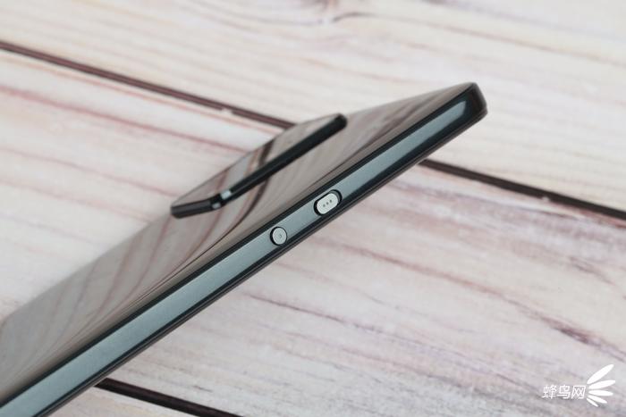 坚果r2是5g吗,坚果r2还值得买吗