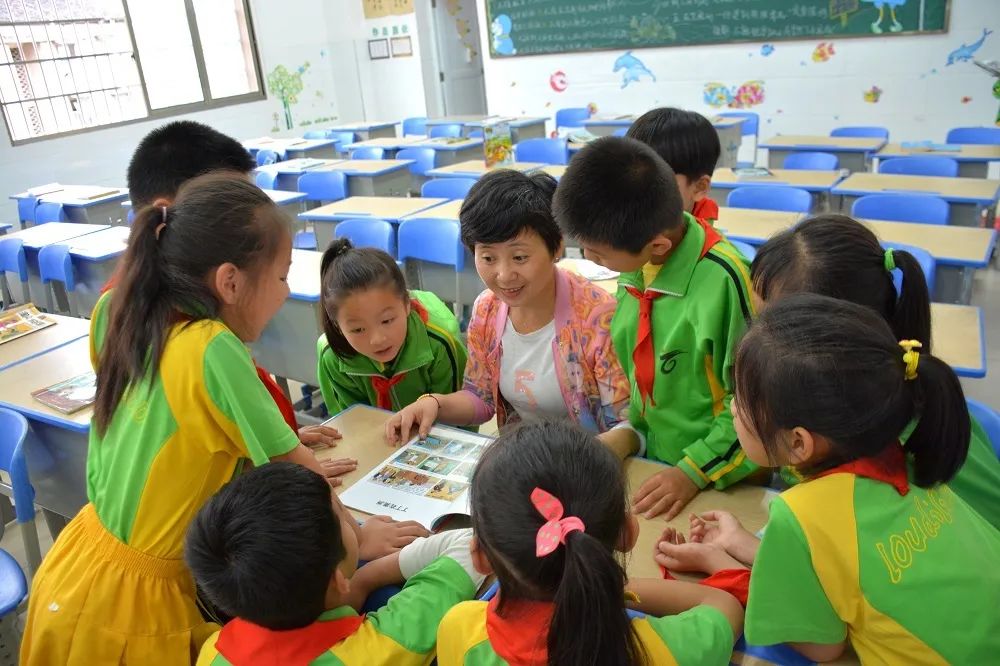 向作风顽疾亮剑,向不良作风亮剑向效能顽疾开刀