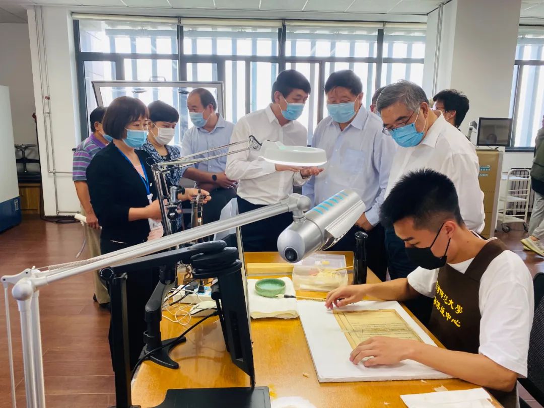 为什么进？进什么？怎么进？委员强调了这个“进”