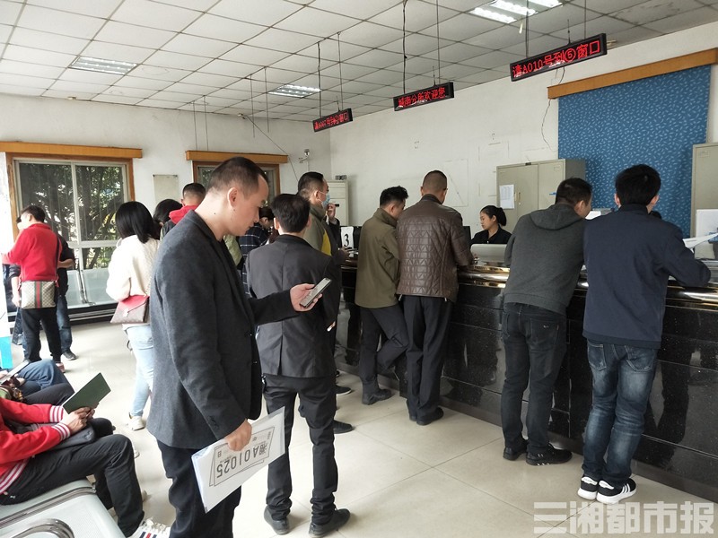 c1驾照70周岁以上可否网上年检,最新汽车年检计算器