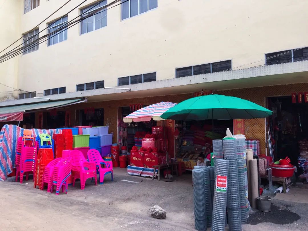 “十八线”小镇商业进化，接轨一二线|城市好奇心