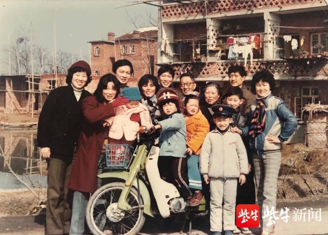 女儿20岁生日父亲送劳斯莱斯,女儿生日老爸送车