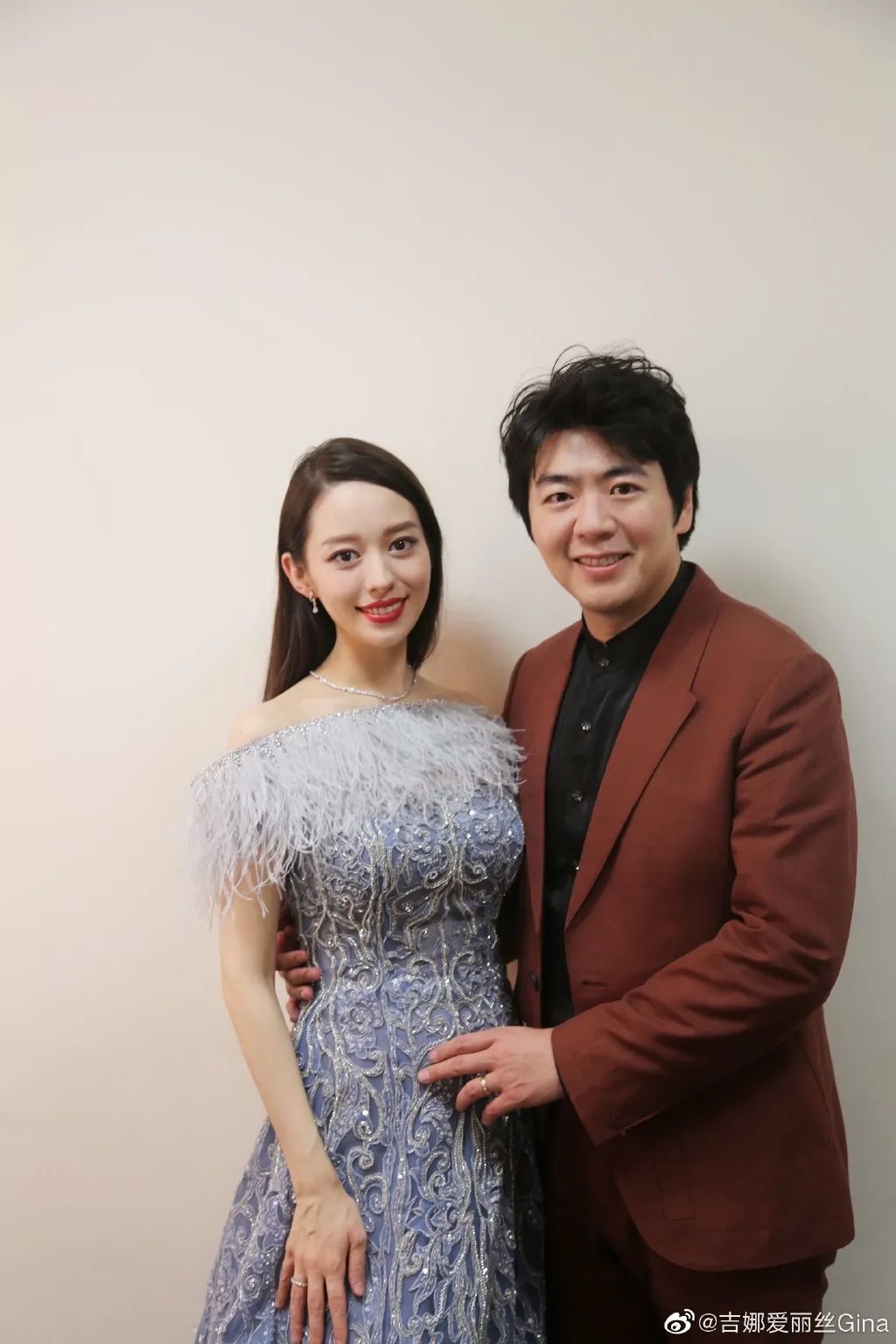 一件羽绒服，治好了我的“身材焦虑”