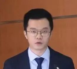 货架上的001避孕套,避孕套货架