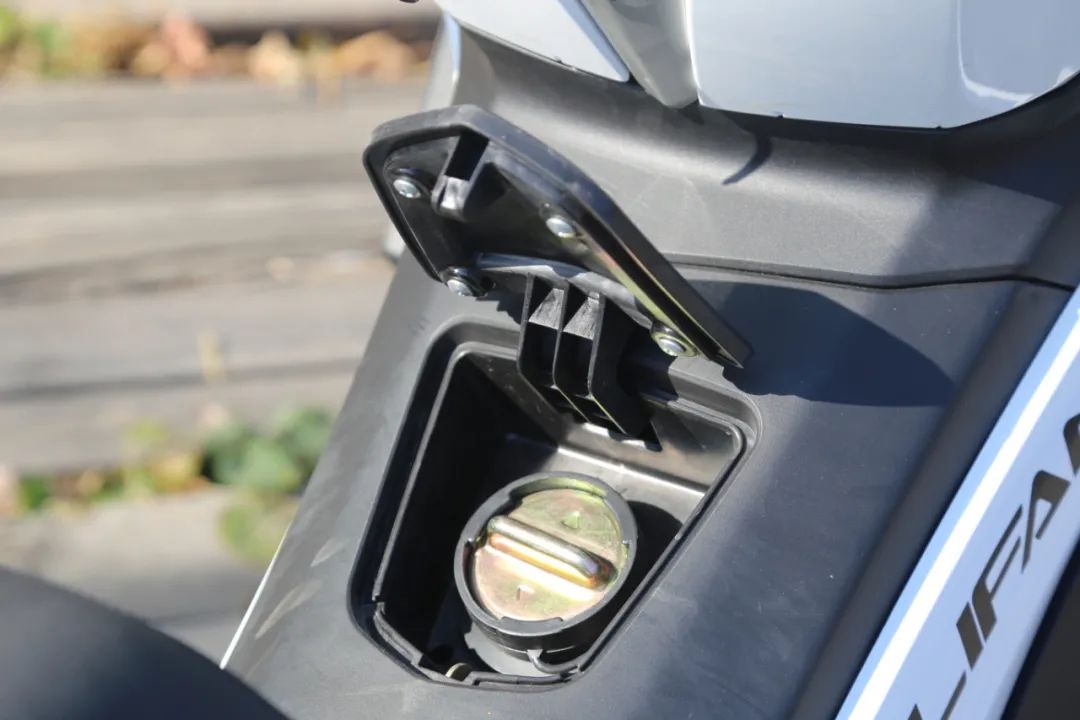 力帆kpv150品控怎么样,力帆kpv150对比豪爵uhr150