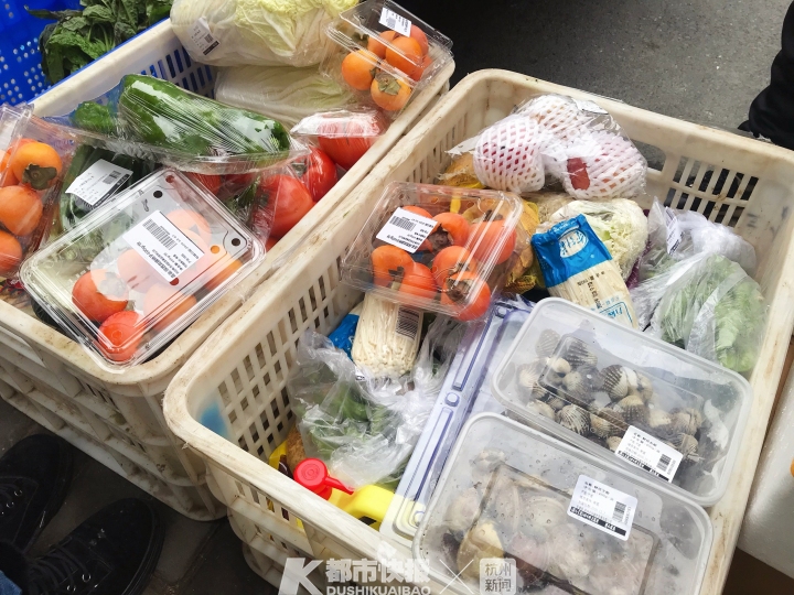 每天只睡三四个小时，营业额一天能上五位数！这门生意一夜爆火！杭州95后夫妻开的店被互联网巨头看上了