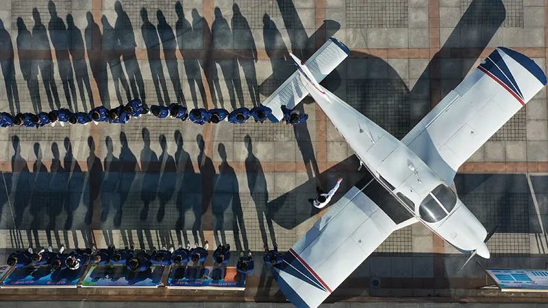 从2020年中央经济工作会议看以习*平近**同志为核心的*党**中央谋划“十四五”开局起步