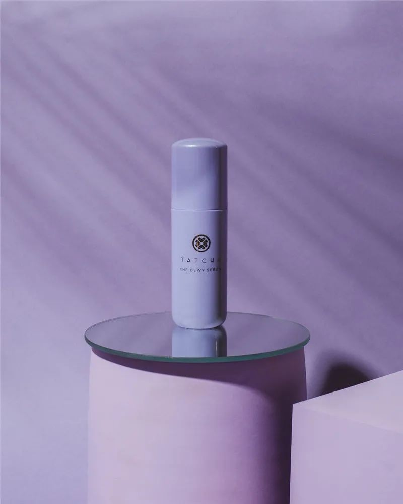 全球新品105：彩色粉底、防晒精华等新概念产品上市/新锐年末推联名、上礼盒