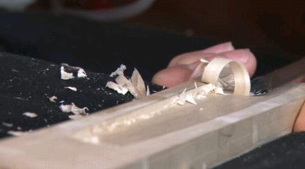 本人25岁做机械制造四年,日本小伙做了一把纸刀