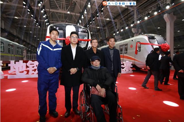 四代车,四代列车同框