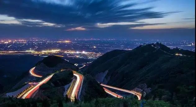 走出《大秦赋》！明天跟着9号线去西安临潼度假区邂逅炫“彩”之旅