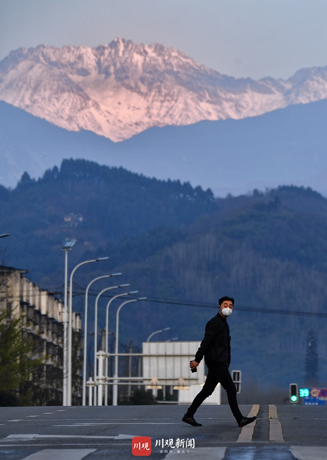 视觉四川年终盘点6｜何海洋：2020年，我努力用镜头“看见”大家的努力