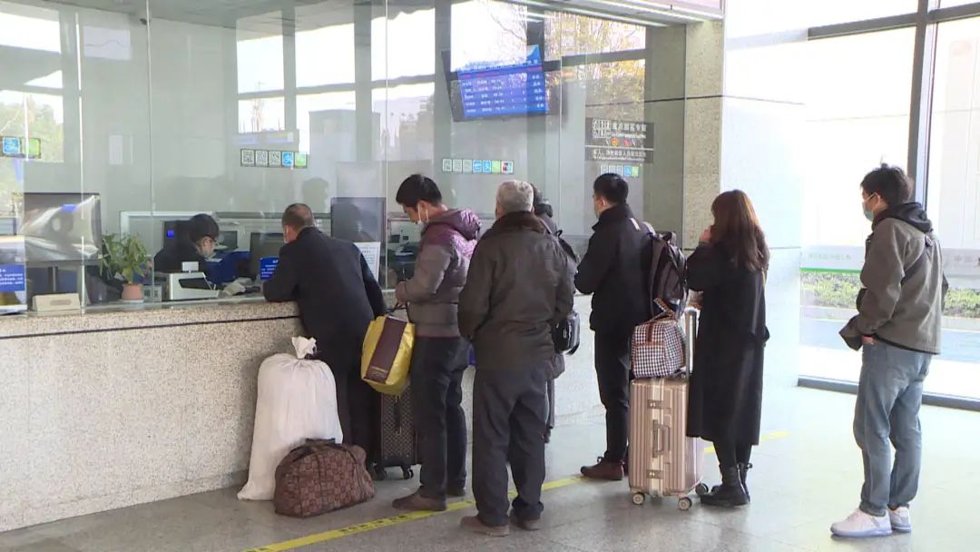 2022春运首日火车票今起开售,春运首日火车票明起开售