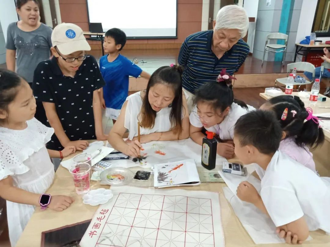 侨联党建引领三个聚焦,侨联活动凝聚侨心