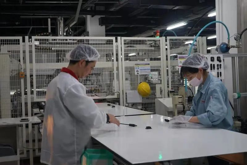 奖励连续工作26小时员工50元,奖励员工一万