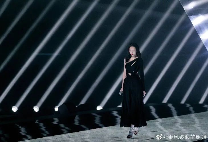 浪姐2：耳环越大，气场越强