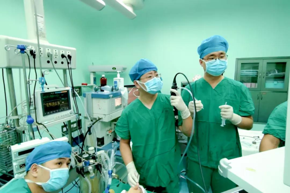 镜鉴生命——潍坊市妇幼保健院开展小儿支气管镜技术纪实